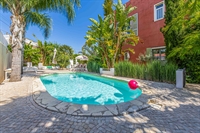 profitable 6 bedroom b& - 2