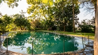 8-bed 3-bed houses pool - 3